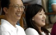 开云APP-恩爱24年抵不过现实！74岁梁锦松衰老明显，48岁伏明霞仍貌美如花|婚姻|人生|岁月|两人|圈层_新浪娱乐_新浪新闻