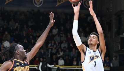 开云官网-文班亚马争夺战斗勇也斗智！马刺复制传奇？